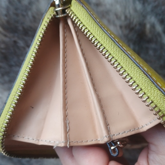 Kate Spade wallet - Picture 11 of 16